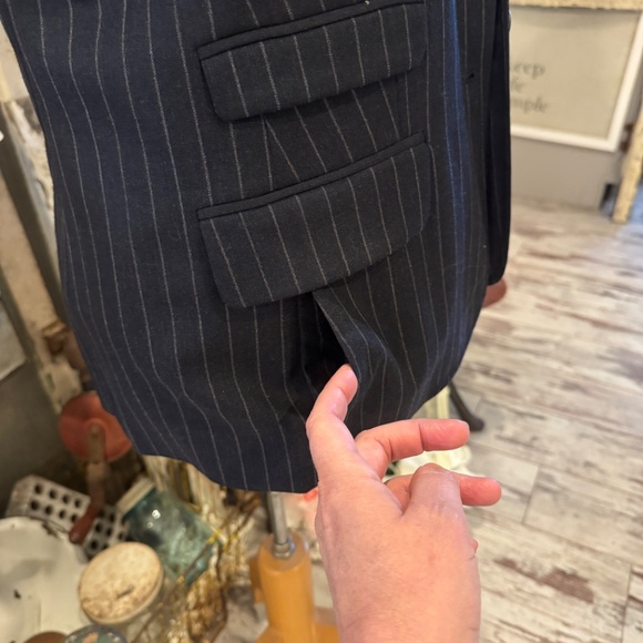 GAP STRIPED NAVY WOOL BLAZER | Lightweight Blended | Tailored | Pinstripe Jacket - Picture 14 of 14